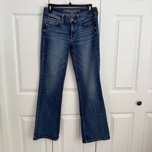 American Eagle Outfitters Favorite Boyfriend Blue Mid Rise Flare Jeans size 6